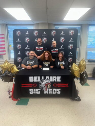 Big Reds’ Vingia Signs With Hilltopper Track & Field